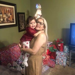 Meet your Posher, Mirella